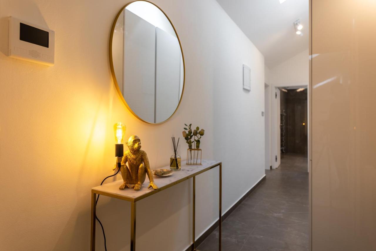 Luxurious, Charming Perfect For Couples Apartment *